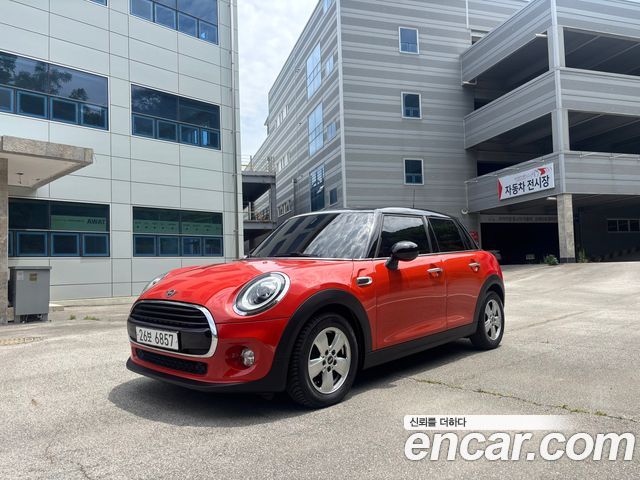 MINI Cooper 5Door Standard 3rd