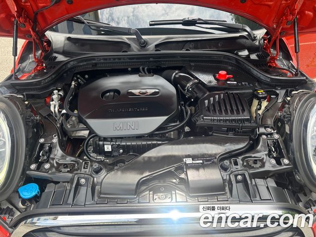 MINI Cooper 5Door Standard 3rd 2019 — фото 6