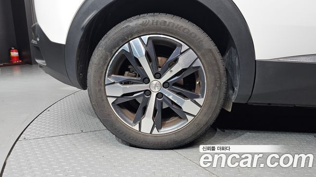 Peugeot 3008 (II) 1.5 BlueHDi Allure 2019 — фото 5