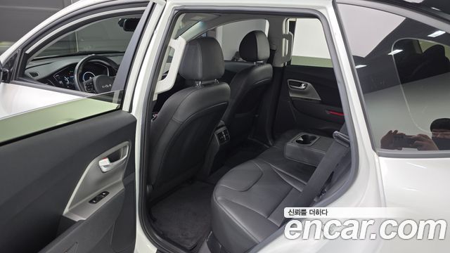 Kia Niro Plus Earth 2024 — фото 15