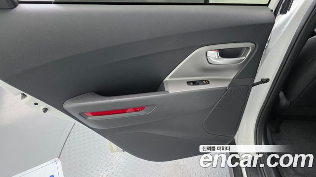 Kia Niro Plus Earth 2024 — фото 31