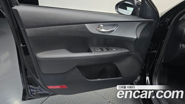 Kia K3 (II) 1.6 Prestige 2022 — фото 24