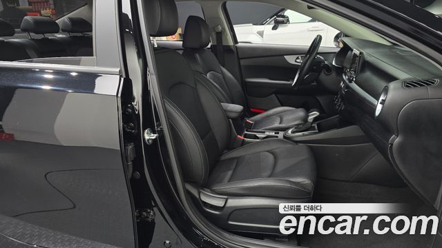 Kia K3 (II) 1.6 Prestige 2022 — фото 26