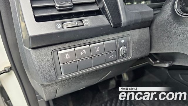 KG Mobility (SsangYong) Rexton Sports Khan Diesel 2.2 4WD Noblesse (Leaf) 2020 — фото 16
