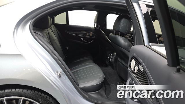 Mercedes-Benz E-Class (W213) E450 4MATIC Exclusive 2023 — фото 16