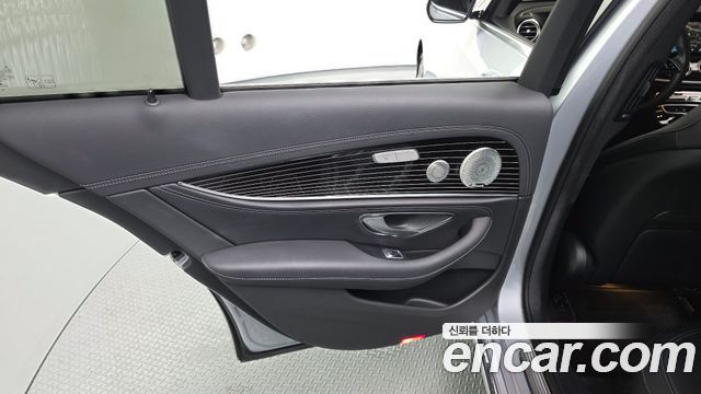 Mercedes-Benz E-Class (W213) E450 4MATIC Exclusive 2023 — фото 31