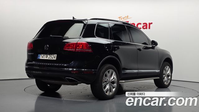 Volkswagen Touareg V6 3.0 TDI Bluemotion Premium 7P5 2015 — фото 2