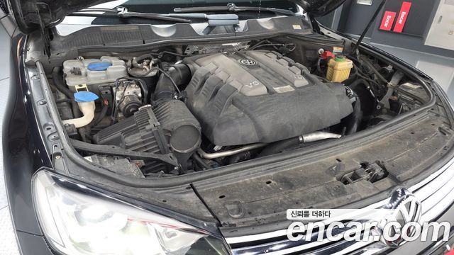 Volkswagen Touareg V6 3.0 TDI Bluemotion Premium 7P5 2015 — фото 6