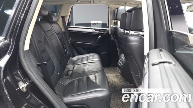 Volkswagen Touareg V6 3.0 TDI Bluemotion Premium 7P5 2015 — фото 12