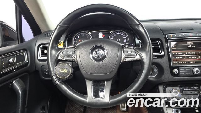 Volkswagen Touareg V6 3.0 TDI Bluemotion Premium 7P5 2015 — фото 13