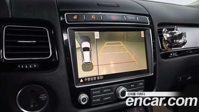 Volkswagen Touareg V6 3.0 TDI Bluemotion Premium 7P5 2015 — фото 15