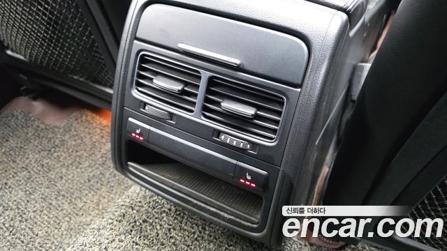 Volkswagen Touareg V6 3.0 TDI Bluemotion Premium 7P5 2015 — фото 19