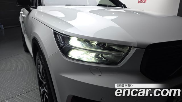 Volvo XC40 T4 R-Design 2020 — фото 22