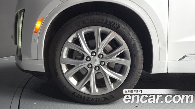 Cadillac XT6 3.6 Sport 2020 — фото 5