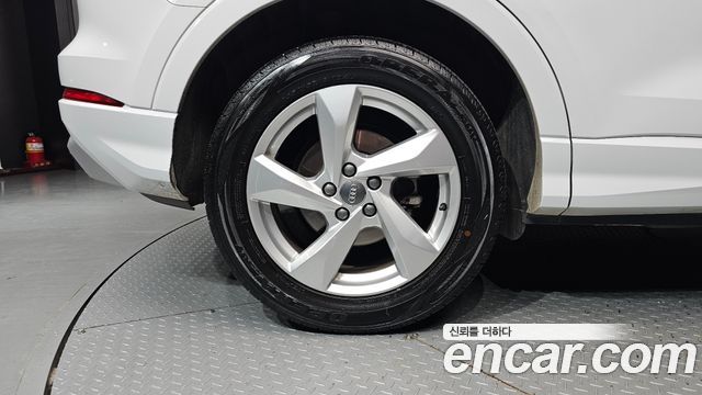 Audi Q3 (F3) 35 TDI Premium 2020 — фото 5