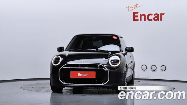 MINI Cooper Electric (IV) SE Favoured 2024 — фото 3