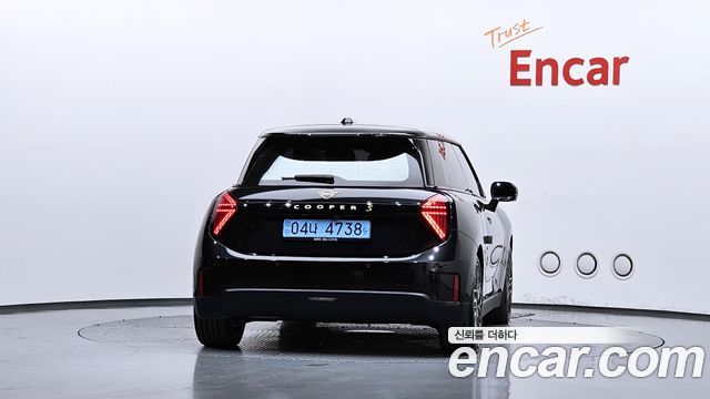 MINI Cooper Electric (IV) SE Favoured 2024 — фото 4