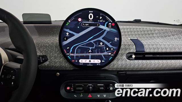MINI Cooper Electric (IV) SE Favoured 2024 — фото 16