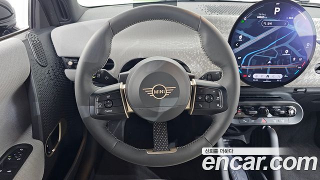 MINI Cooper Electric (IV) SE Favoured 2024 — фото 18