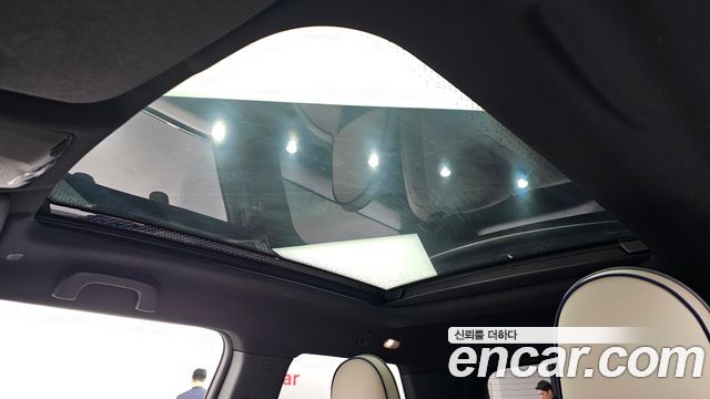 MINI Cooper Electric (IV) SE Favoured 2024 — фото 21