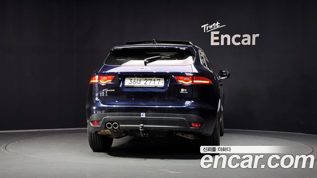 Jaguar F-PACE 20d Prestige 2018 — фото 4