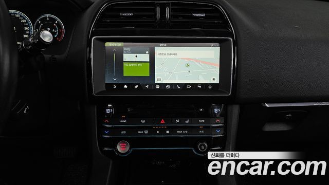 Jaguar F-PACE 20d Prestige 2018 — фото 14