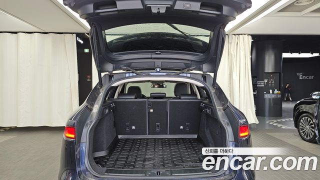 Jaguar F-PACE 20d Prestige 2018 — фото 20