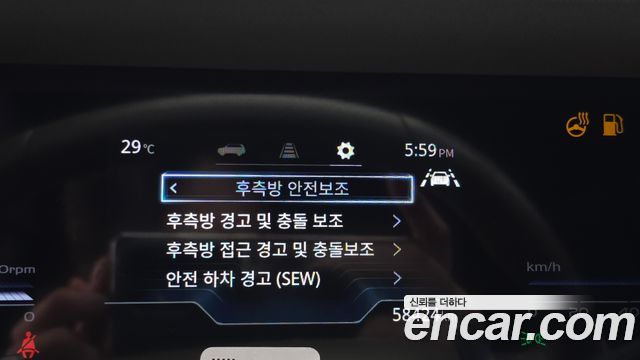 KG Mobility (SsangYong) Torres Gasoline 1.5 4WD TX 2024 — фото 20