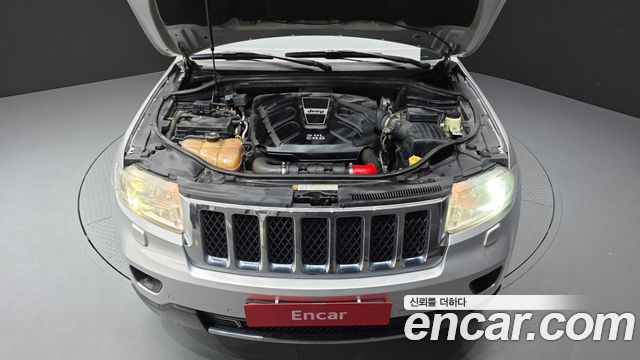 Jeep Grand Cherokee 3.0 Diesel Overland WK2 2013 — фото 6