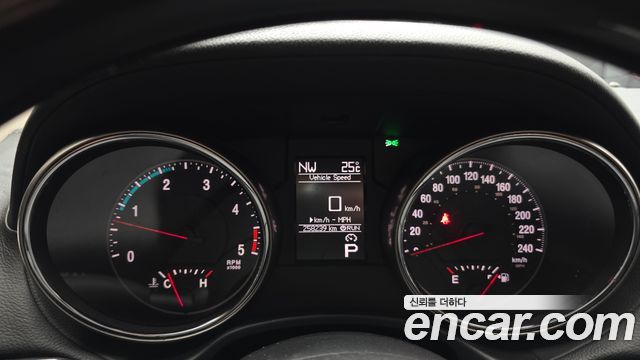 Jeep Grand Cherokee 3.0 Diesel Overland WK2 2013 — фото 8