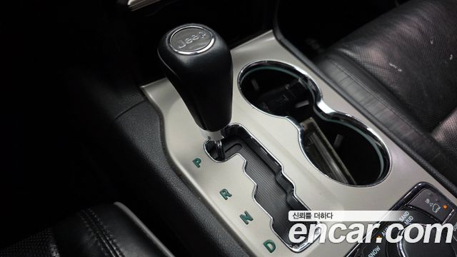 Jeep Grand Cherokee 3.0 Diesel Overland WK2 2013 — фото 9