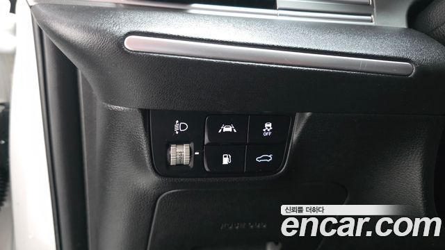 Hyundai Grandeur (IG) 3.0 LPi Rent Car Premium 2022 — фото 19