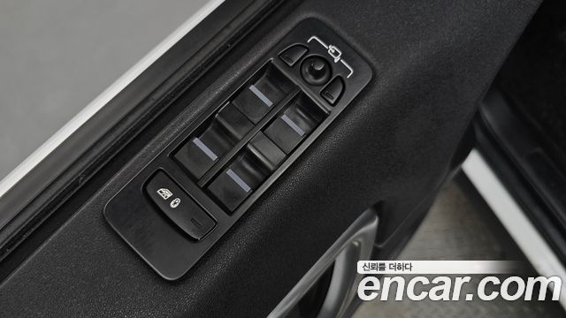 Land Rover Discovery Sport 2.0 TD4 SE (150PS) 2018 — фото 13