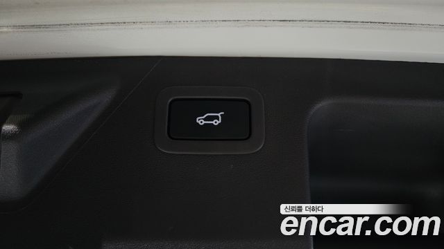 Land Rover Discovery Sport 2.0 TD4 SE (150PS) 2018 — фото 20