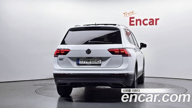 Volkswagen Tiguan Allspace 2.0 TDI Prestige 2020 — фото 4