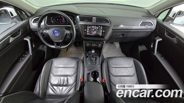 Volkswagen Tiguan Allspace 2.0 TDI Prestige 2020 — фото 7