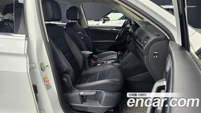 Volkswagen Tiguan Allspace 2.0 TDI Prestige 2020 — фото 10