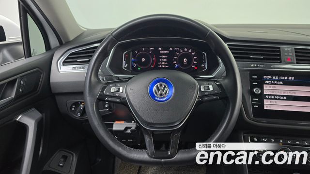 Volkswagen Tiguan Allspace 2.0 TDI Prestige 2020 — фото 13
