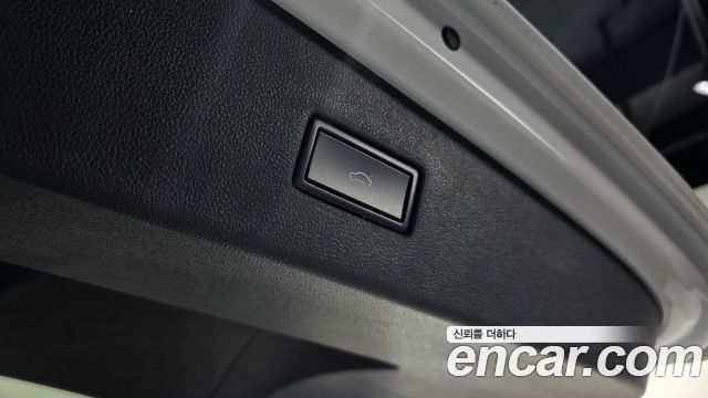 Volkswagen Tiguan Allspace 2.0 TDI Prestige 2020 — фото 18