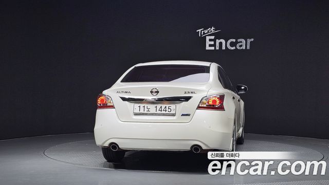 Nissan Altima 2.5 Tech L33 2015 — фото 4