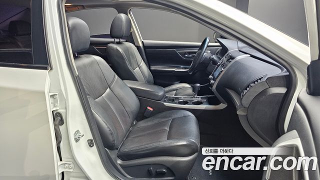 Nissan Altima 2.5 Tech L33 2015 — фото 11