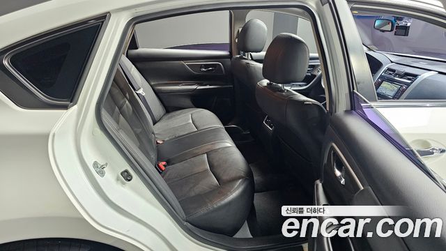 Nissan Altima 2.5 Tech L33 2015 — фото 12