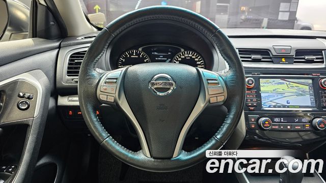 Nissan Altima 2.5 Tech L33 2015 — фото 13