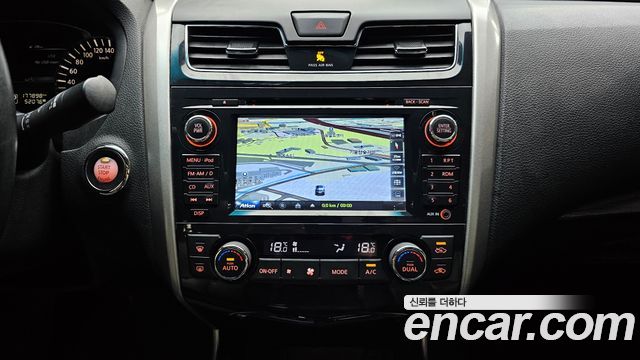 Nissan Altima 2.5 Tech L33 2015 — фото 14