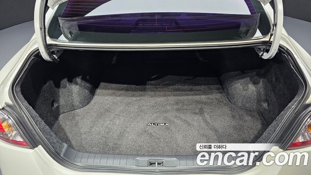 Nissan Altima 2.5 Tech L33 2015 — фото 20