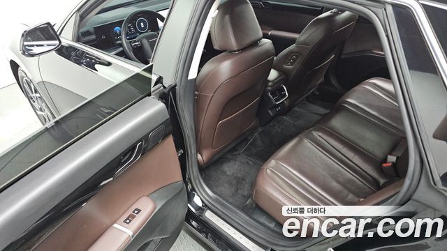 Hyundai Grandeur (GN7) 2,5 Gasoline 2WD Exclusive 2023 — фото 11