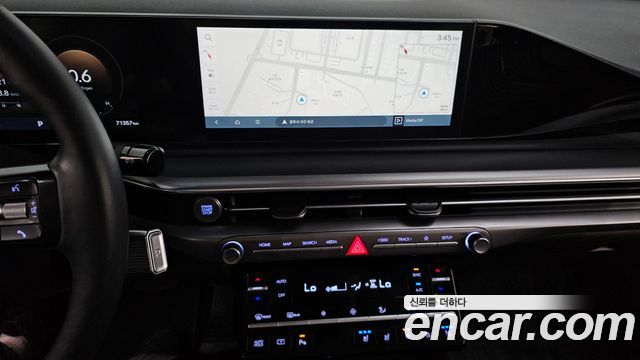 Hyundai Grandeur (GN7) 2,5 Gasoline 2WD Exclusive 2023 — фото 13