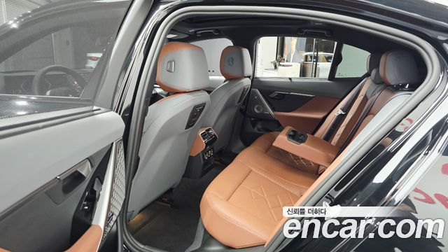 BMW 5 Series (G60) 530i xDrive M Sport Pro Special Edition 2026 — фото 11