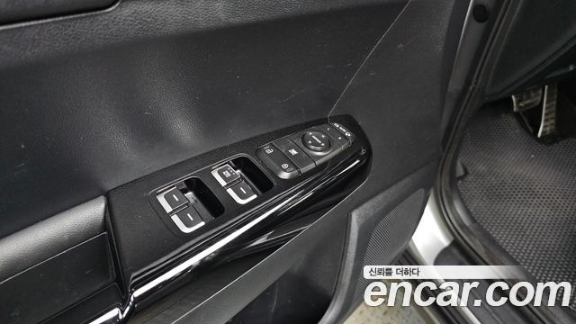 Kia Sportage The Bold Diesel 1.6 2WD Signature Gravity 2022 — фото 16