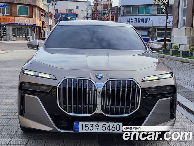 BMW 7 Series (G70) 740i sDrive M Sport
